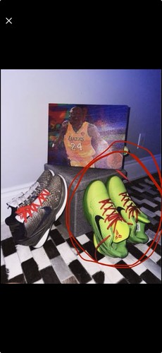 Kobe grinch size 12 - 6,